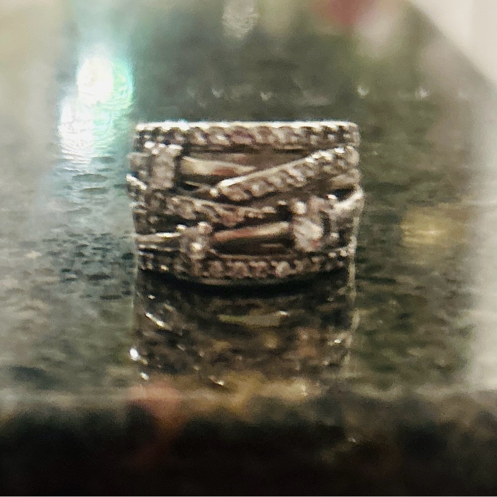 Dazzling Silver Women's Ring